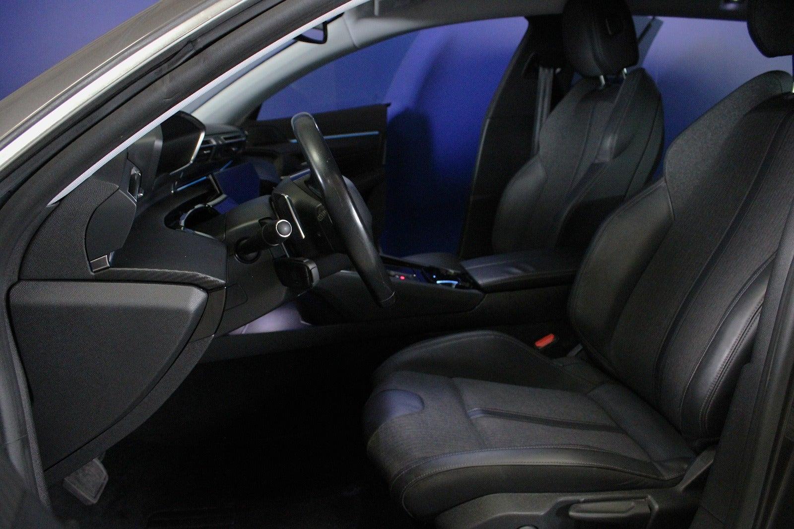 Grå Peugeot 508 fra 2019