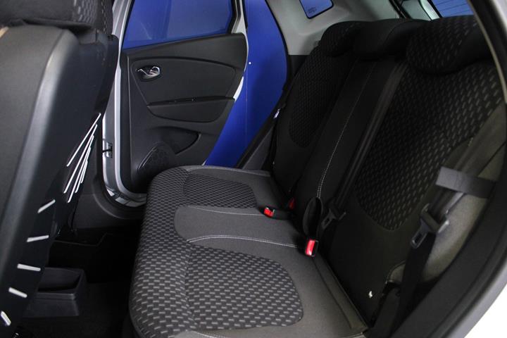 Sølv Renault Captur fra 2018