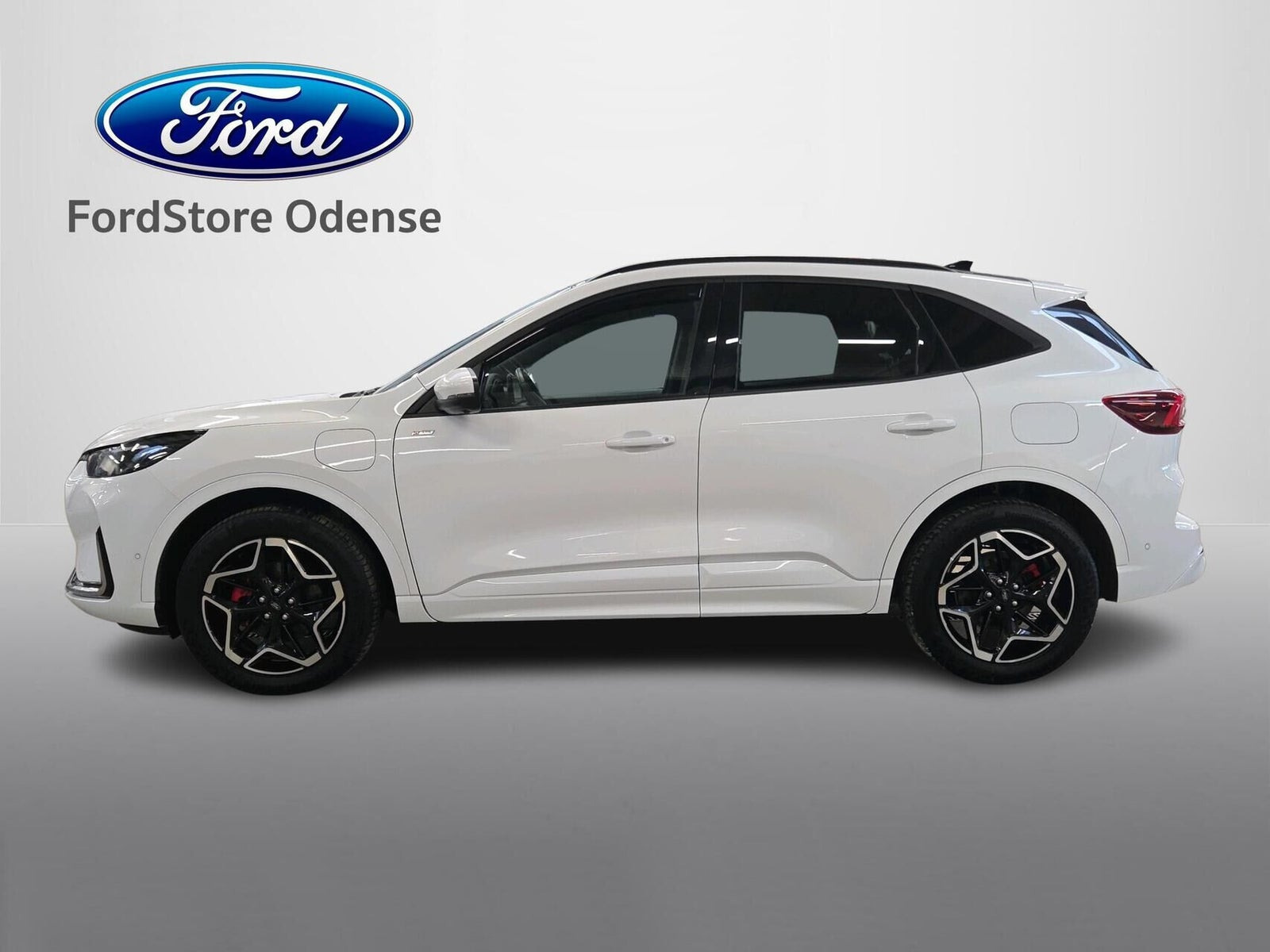 Hvid Ford Kuga fra 2024