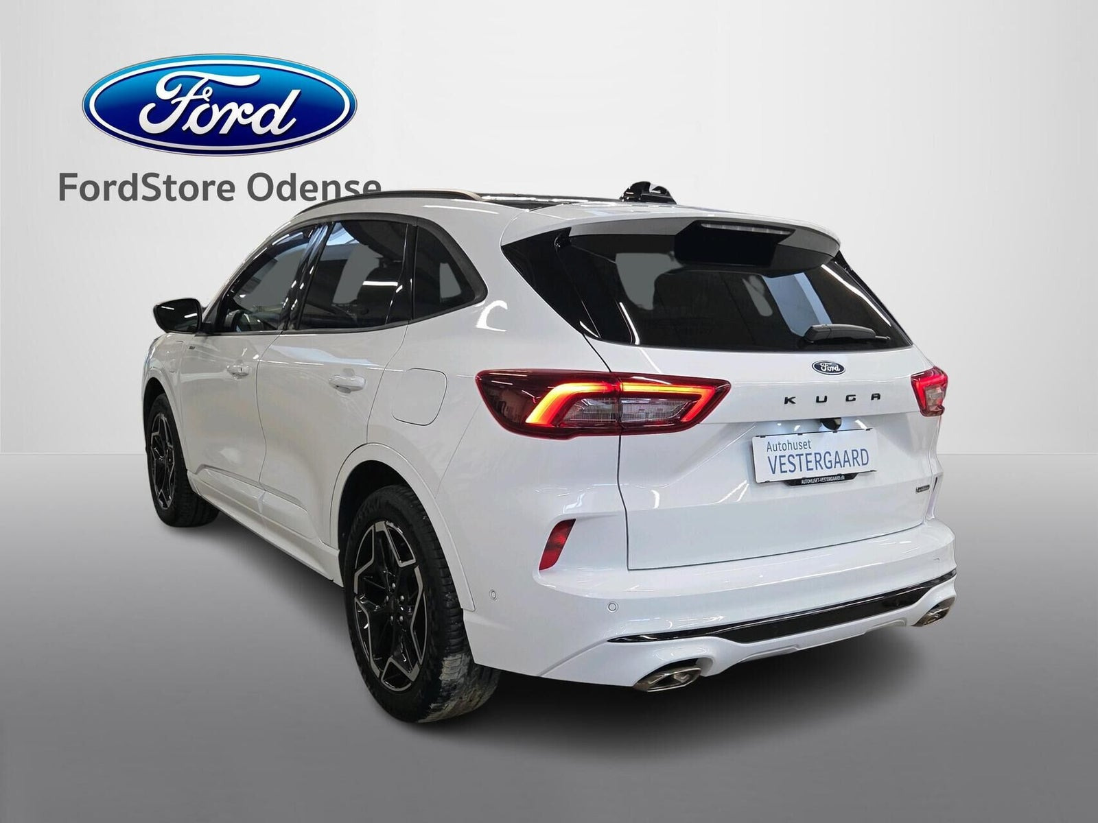 Hvid Ford Kuga fra 2024