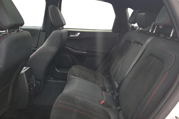 Hvid Ford Kuga fra 2024