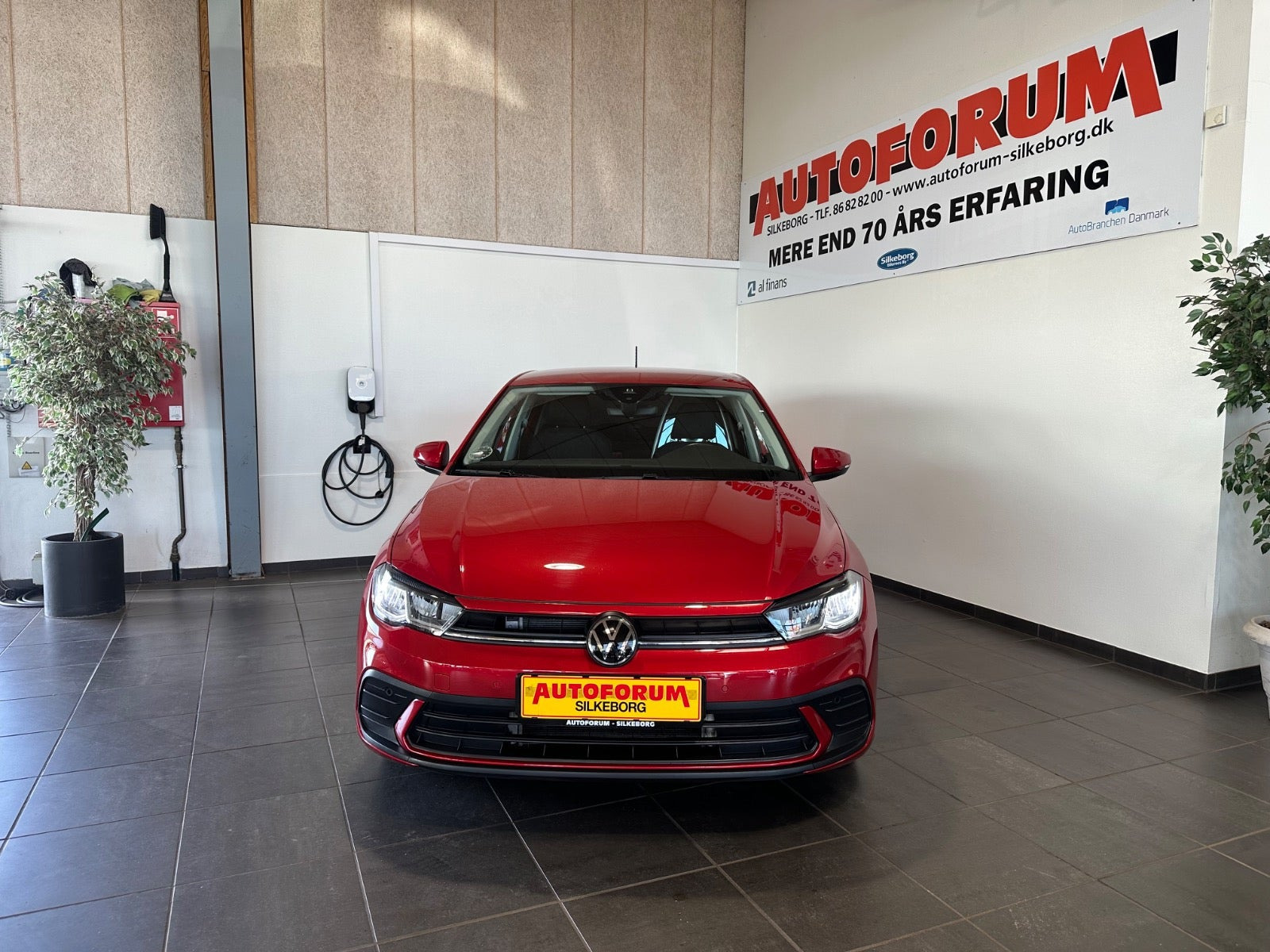 Rød VW Polo fra 2024