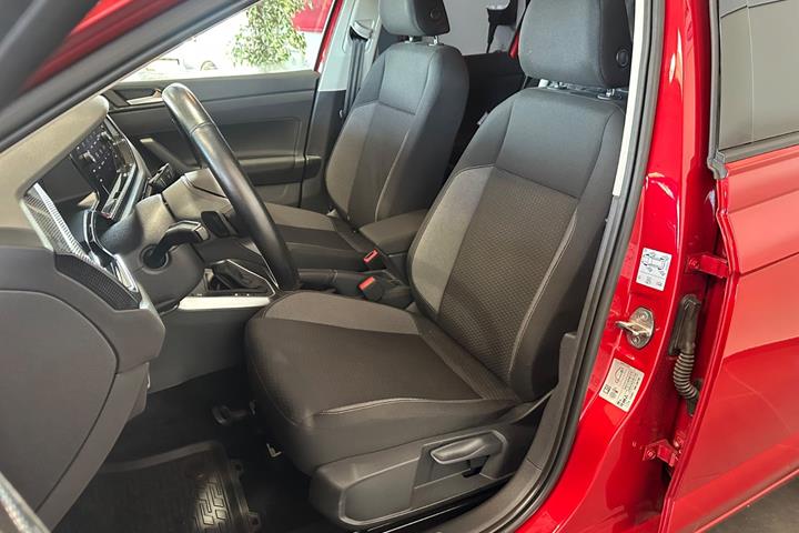 Rød VW Polo fra 2024