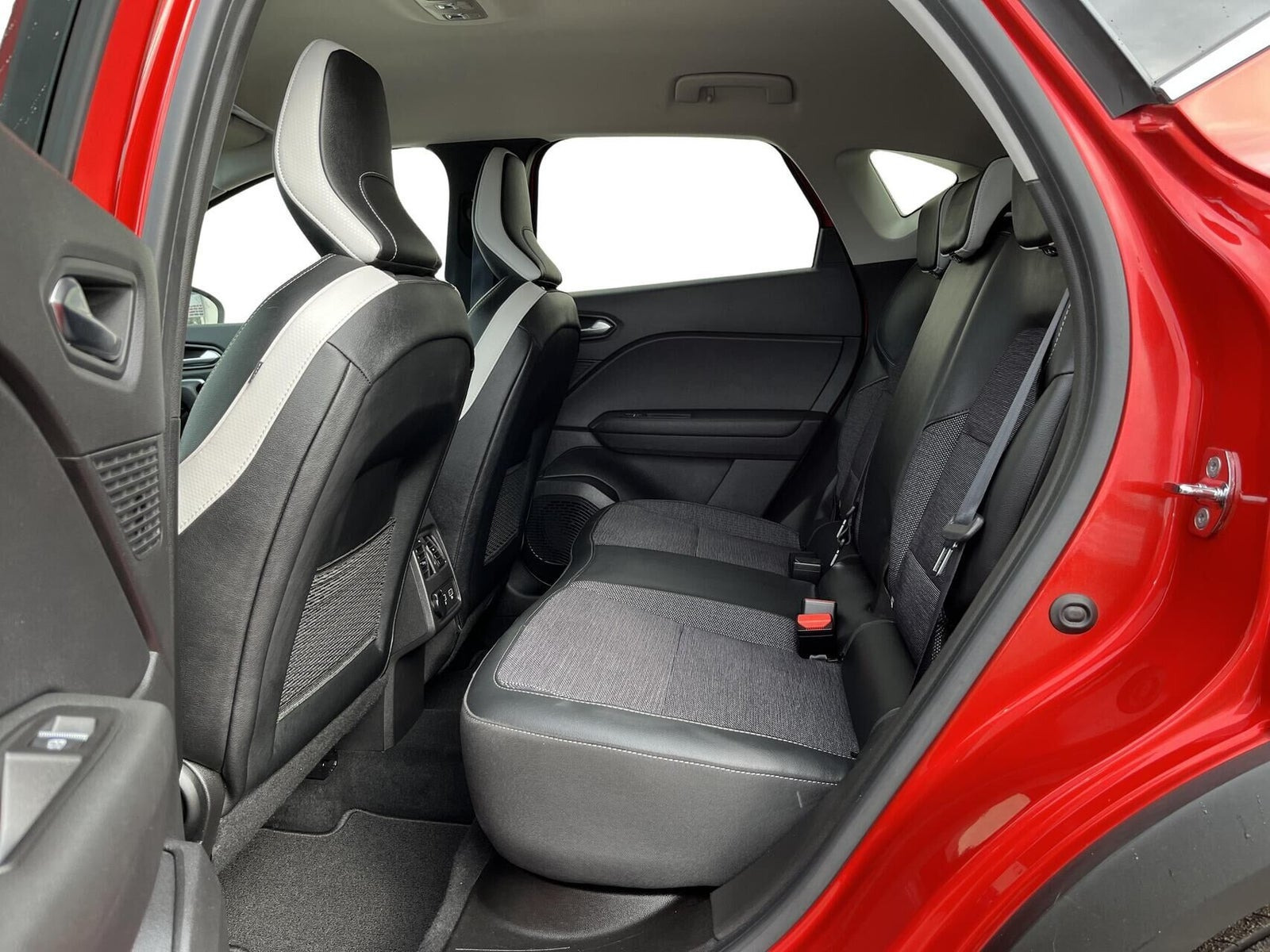 Rød Renault Captur fra 2020
