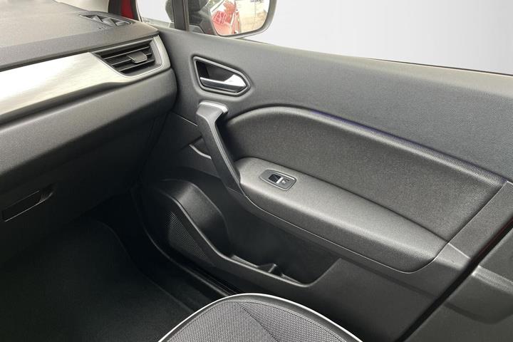 Rød Renault Captur fra 2020
