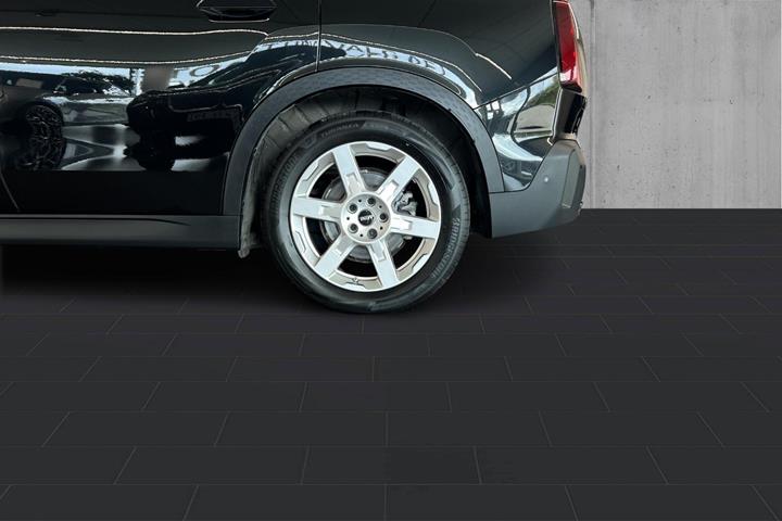 Sort Mini Countryman E fra 2024