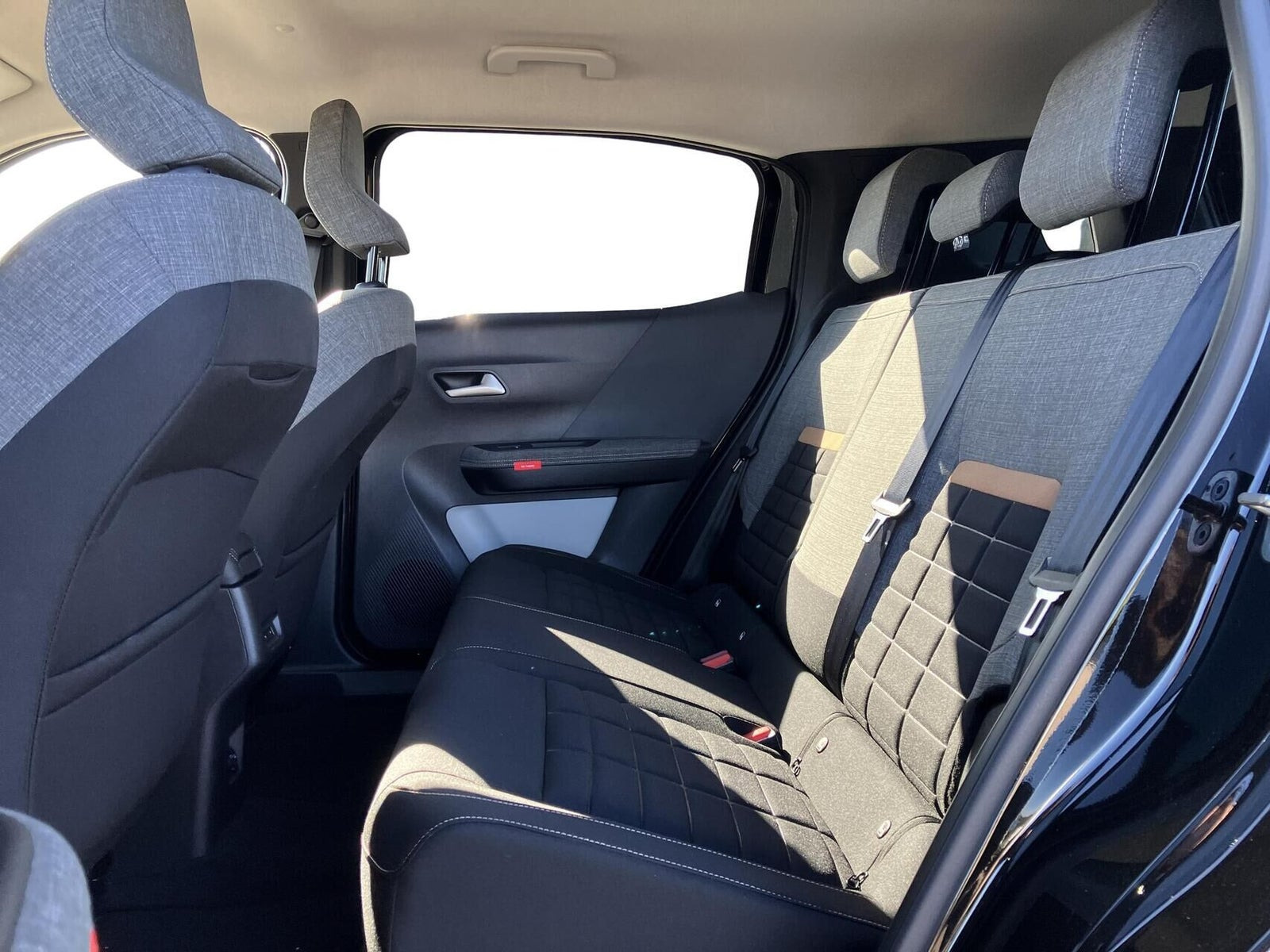 Sort Citroën e-C3 Aircross fra 2026