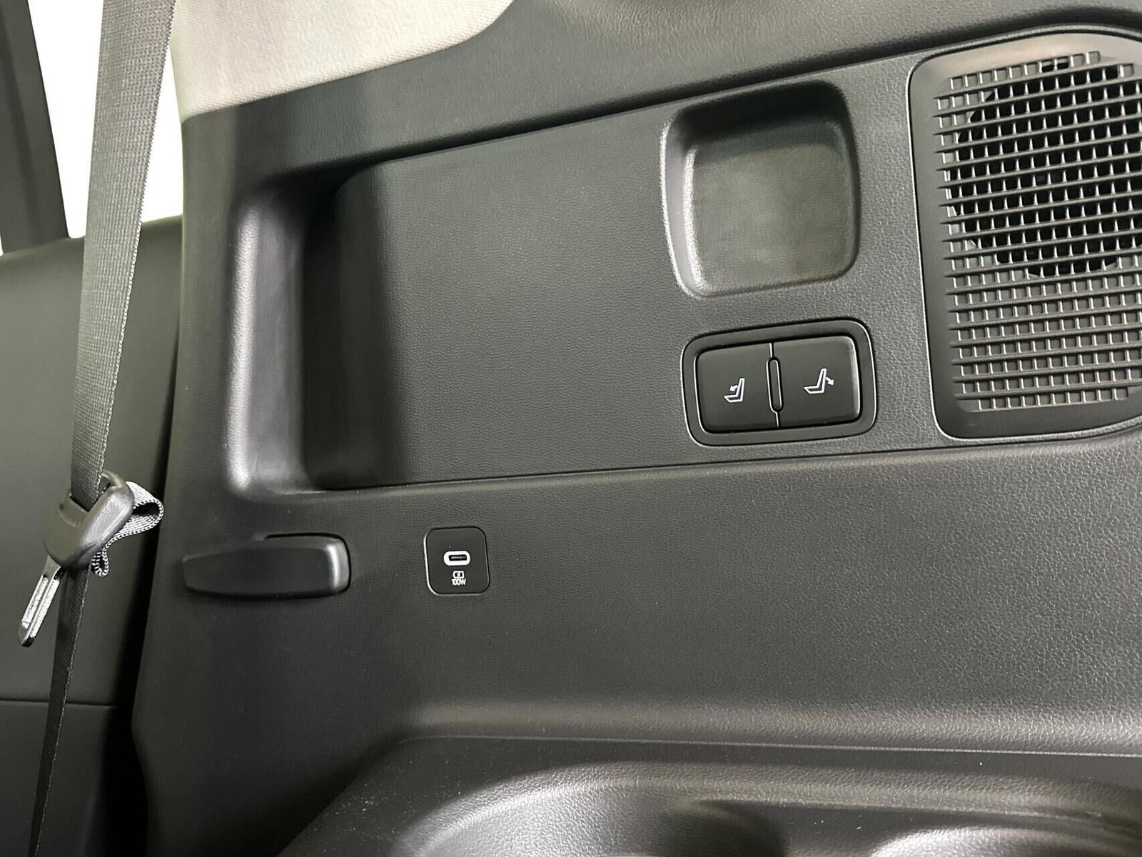 Sort Hyundai Ioniq 9 fra 2026