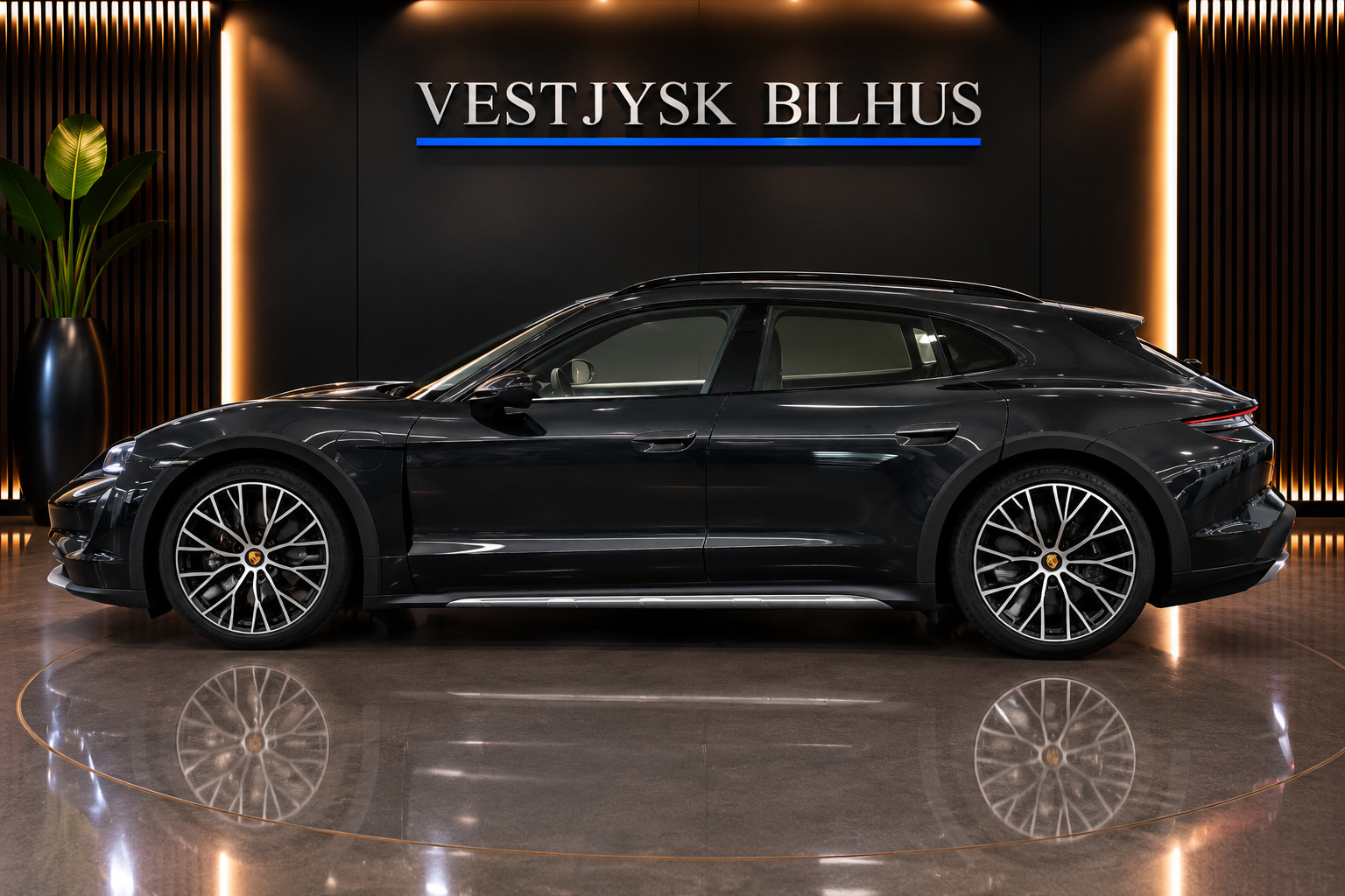 Grå Porsche Taycan 4 fra 2022