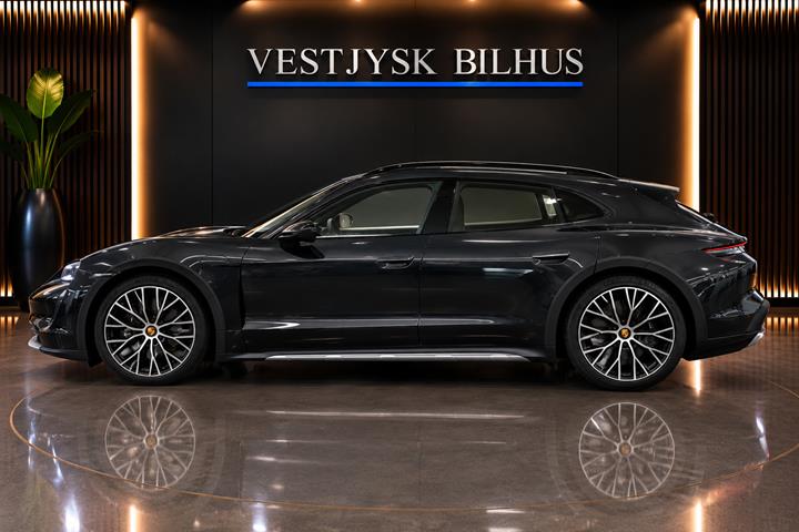 Grå Porsche Taycan 4 fra 2022