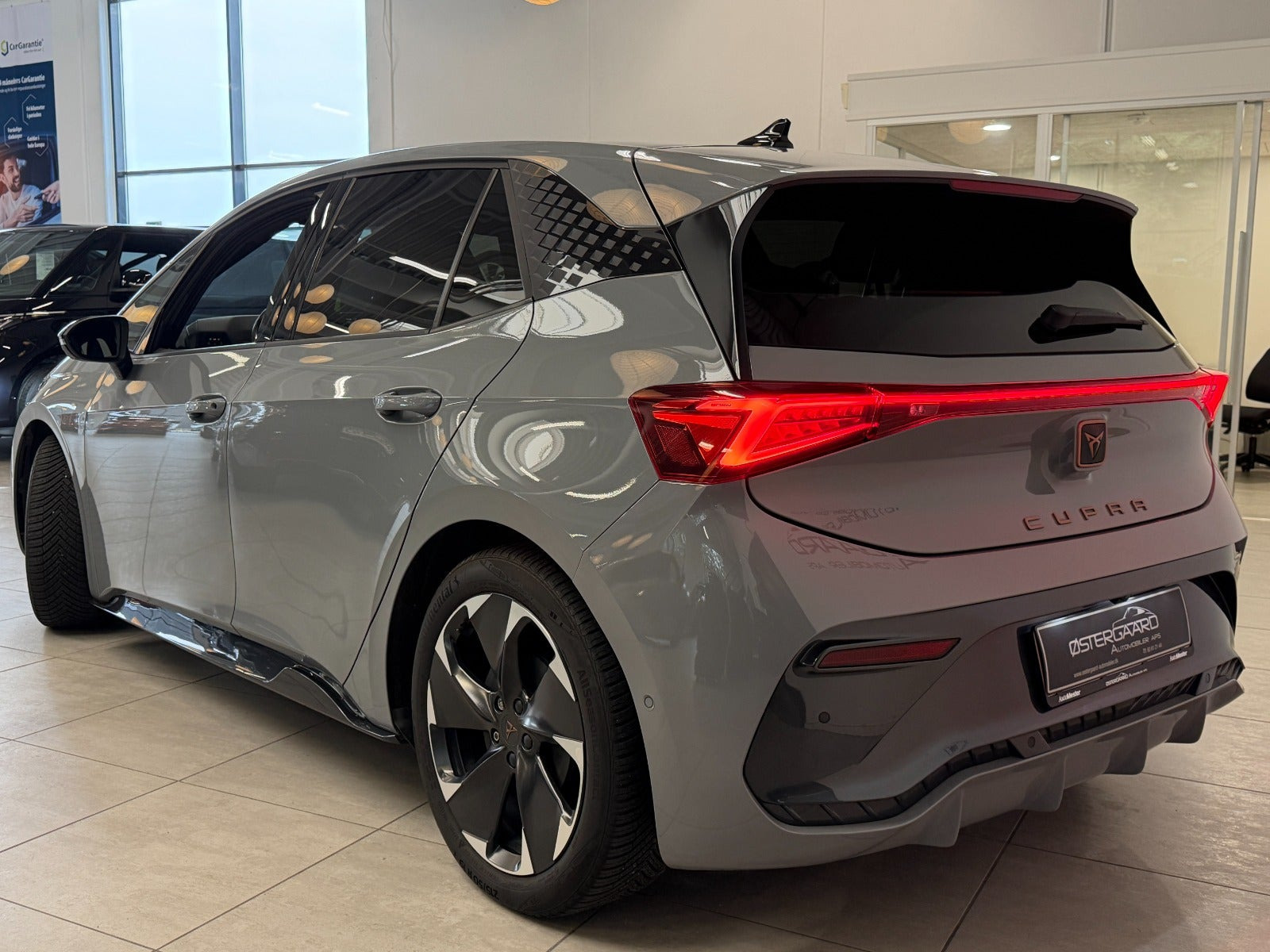 Grå Cupra Born fra 2023