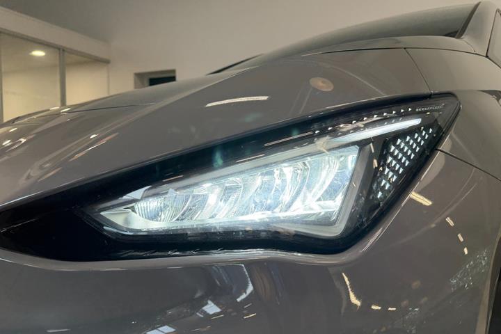 Grå Cupra Born fra 2023
