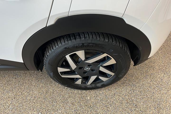 Hvid Opel Mokka-e fra 2023