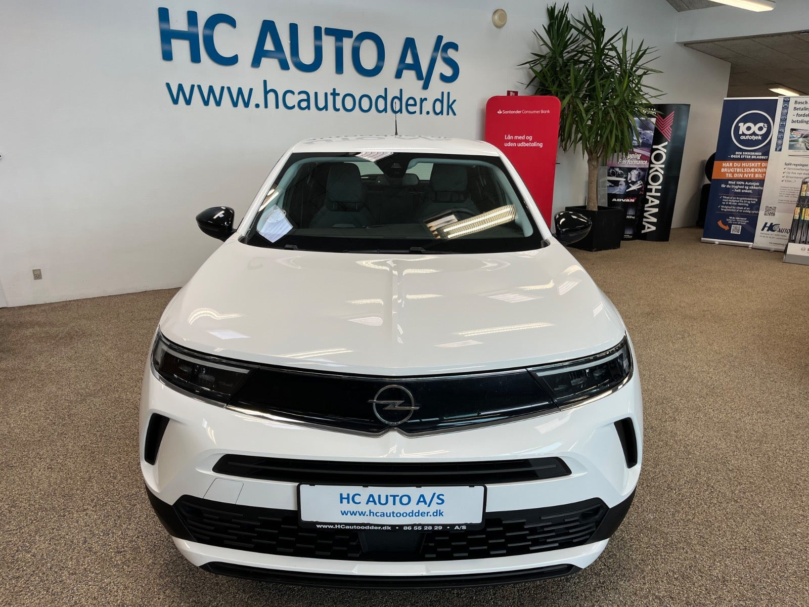 Hvid Opel Mokka-e fra 2023