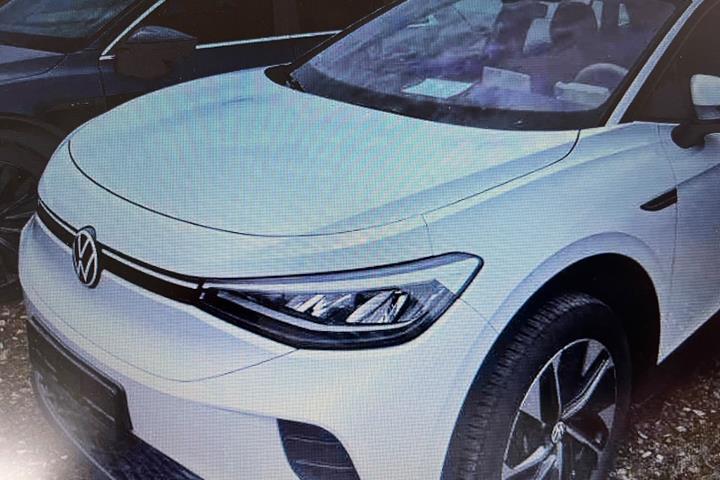 Hvid VW ID.4 fra 2023