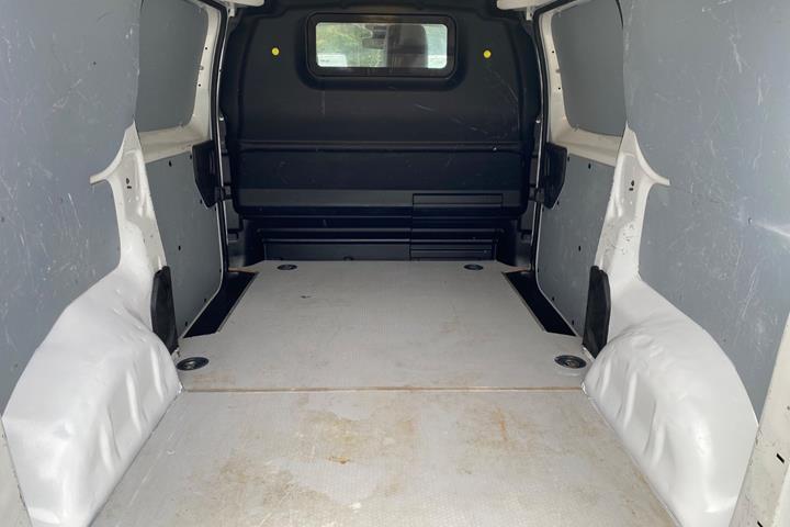 Hvid Toyota ProAce fra 2021