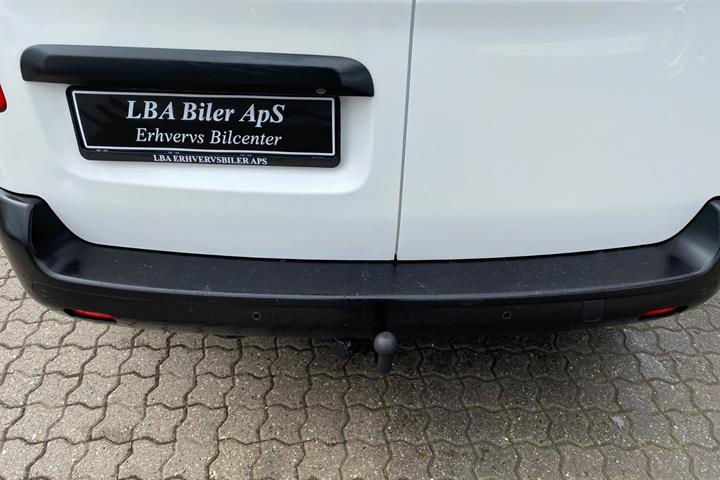 Hvid Toyota ProAce fra 2021