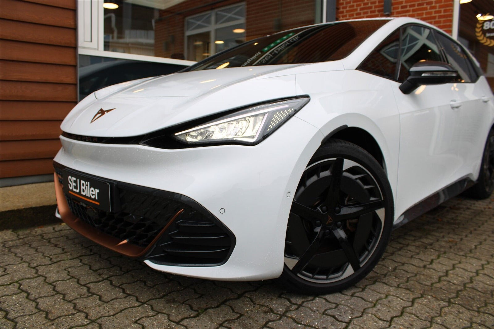 Hvid Cupra Born fra 2025