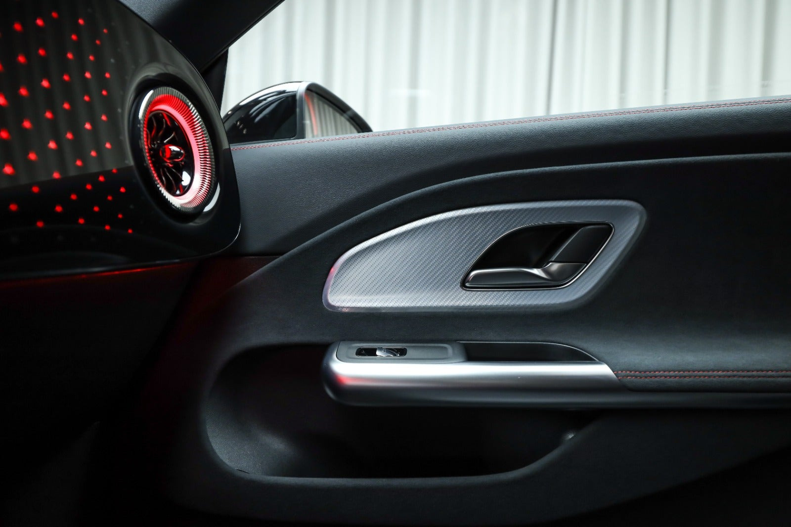 Sort Mercedes CLA250+ fra 2025