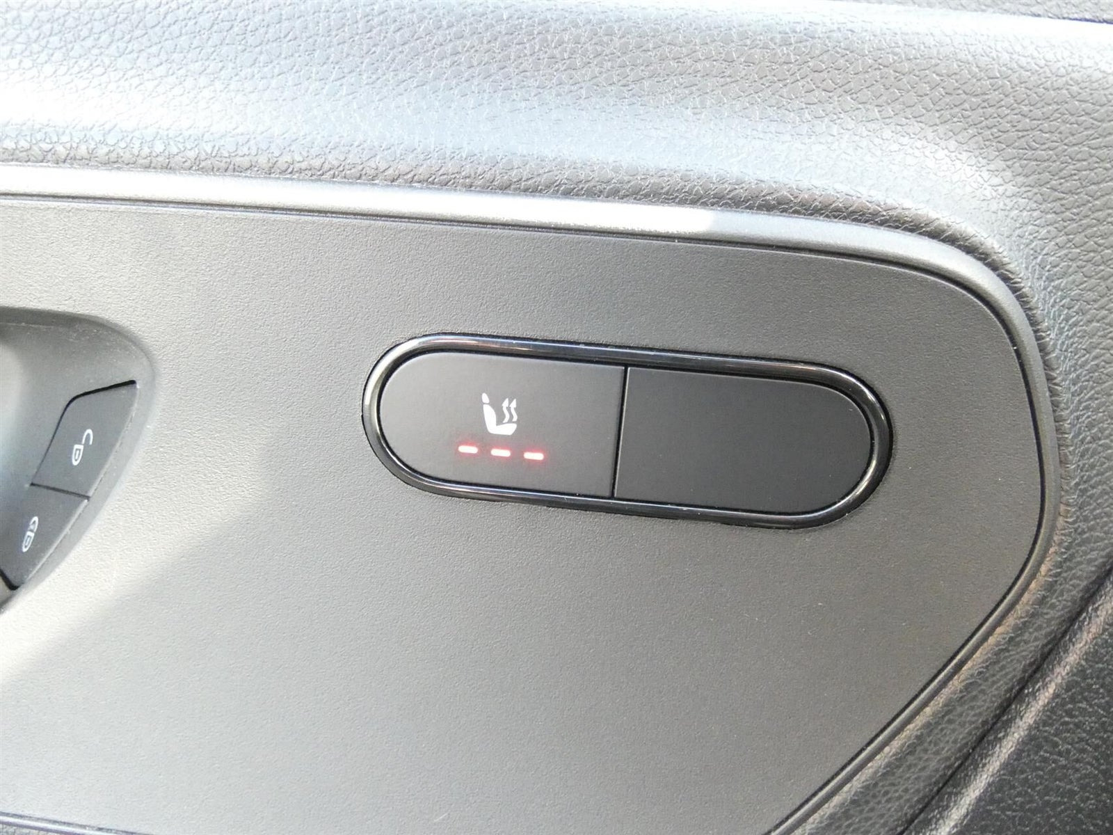 Hvid Mercedes Sprinter 317 fra 2024