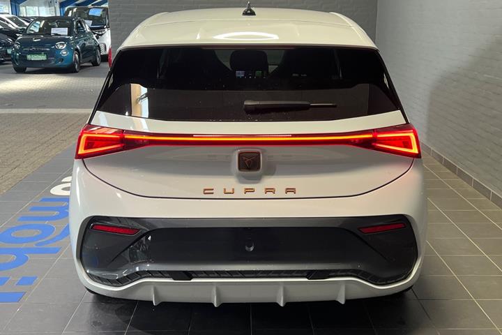 Hvid Cupra Born fra 2022