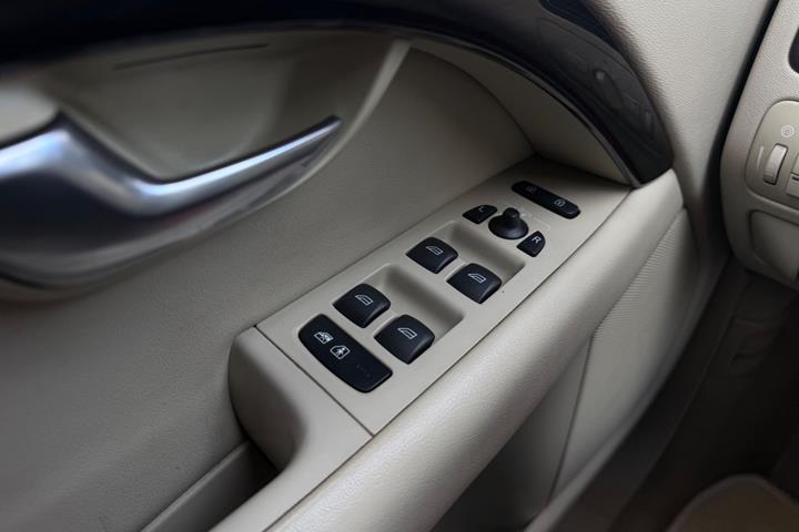 undefined Volvo XC70 fra 2011