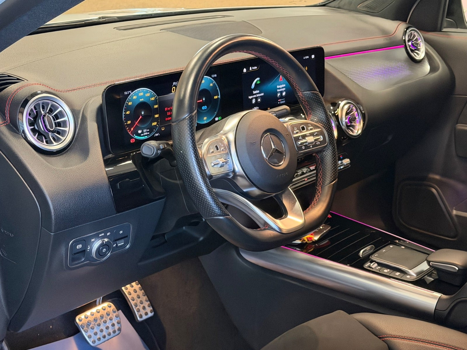 Hvid Mercedes EQA250 fra 2023