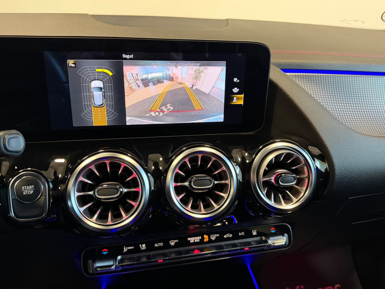 Hvid Mercedes EQA250 fra 2023