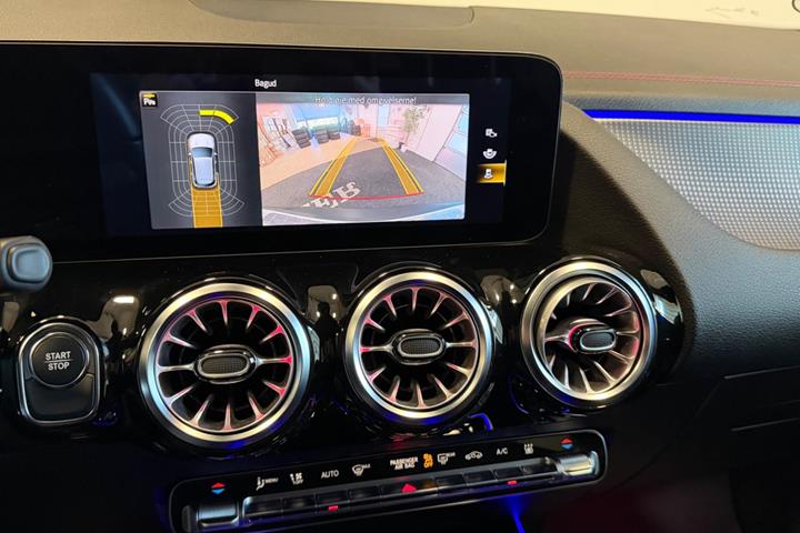 Hvid Mercedes EQA250 fra 2023