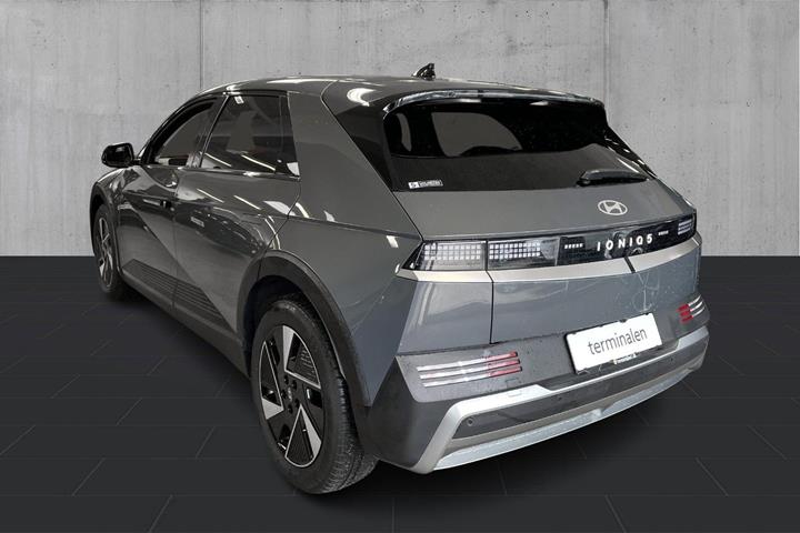 Grå Hyundai Ioniq 5 fra 2025