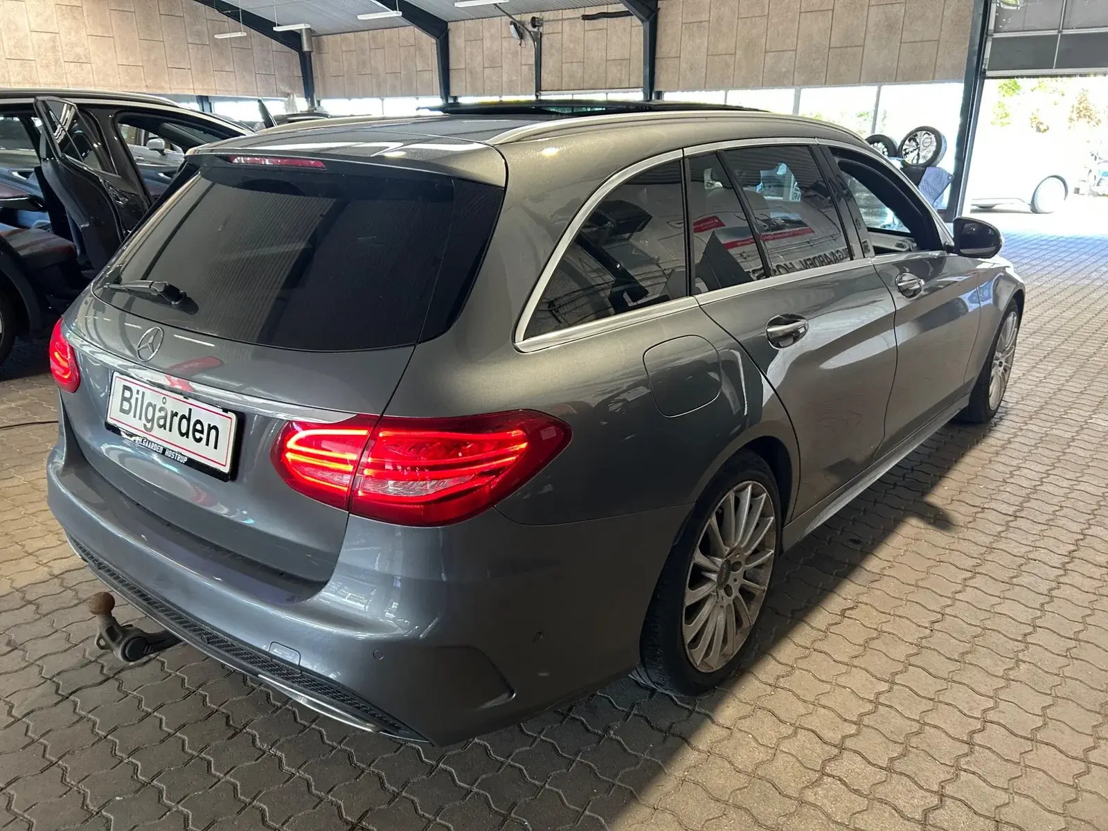 Sort Mercedes C220 d fra 2018