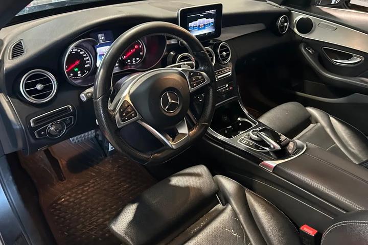 Sort Mercedes C220 d fra 2018