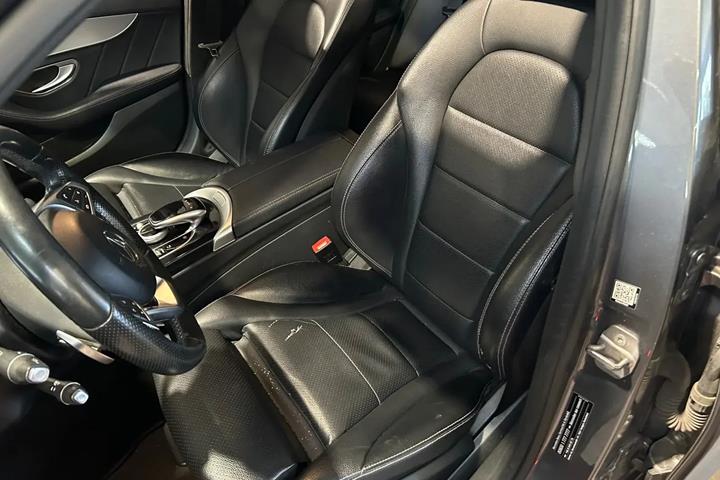 Sort Mercedes C220 d fra 2018