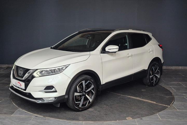 Hvid Nissan Qashqai fra 2017