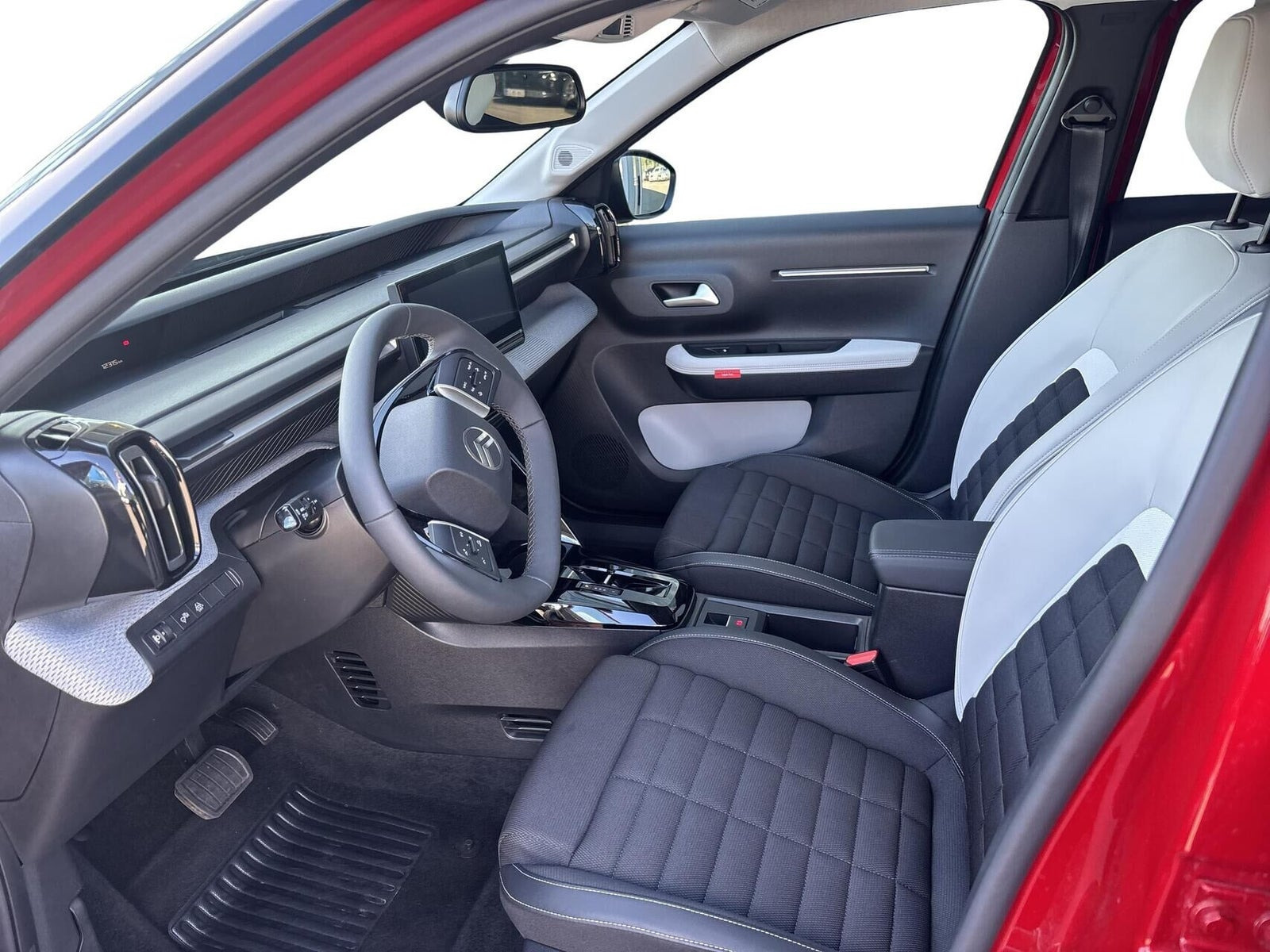 Rød Citroën e-C3 Aircross fra 2026