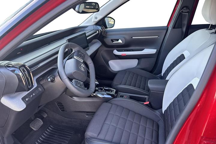 Rød Citroën e-C3 Aircross fra 2026
