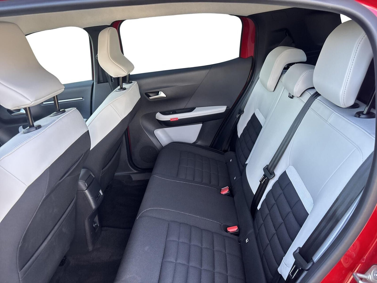Rød Citroën e-C3 Aircross fra 2026