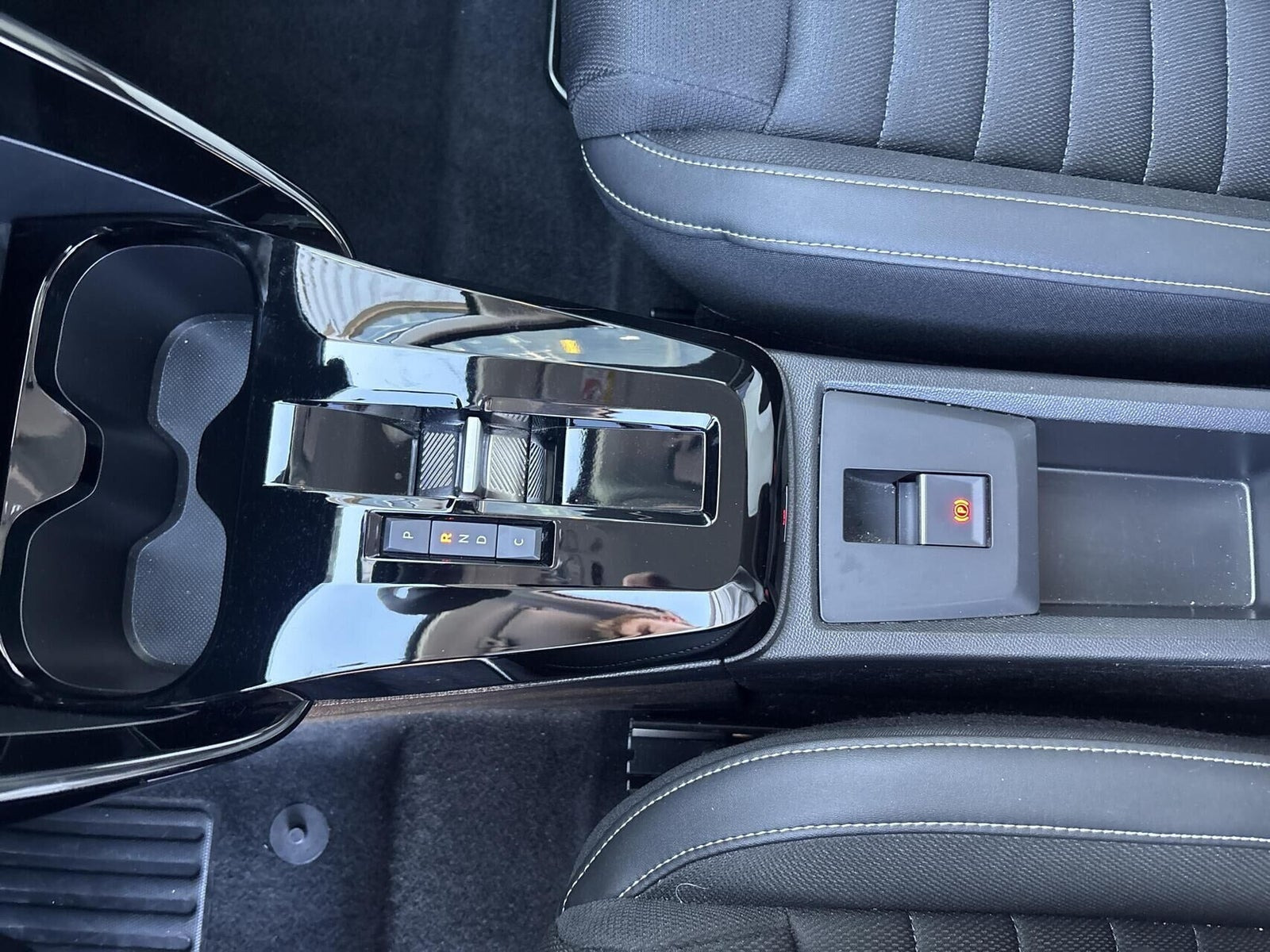 Rød Citroën e-C3 Aircross fra 2026