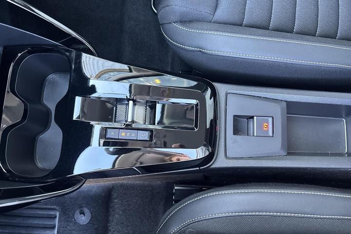 Rød Citroën e-C3 Aircross fra 2026