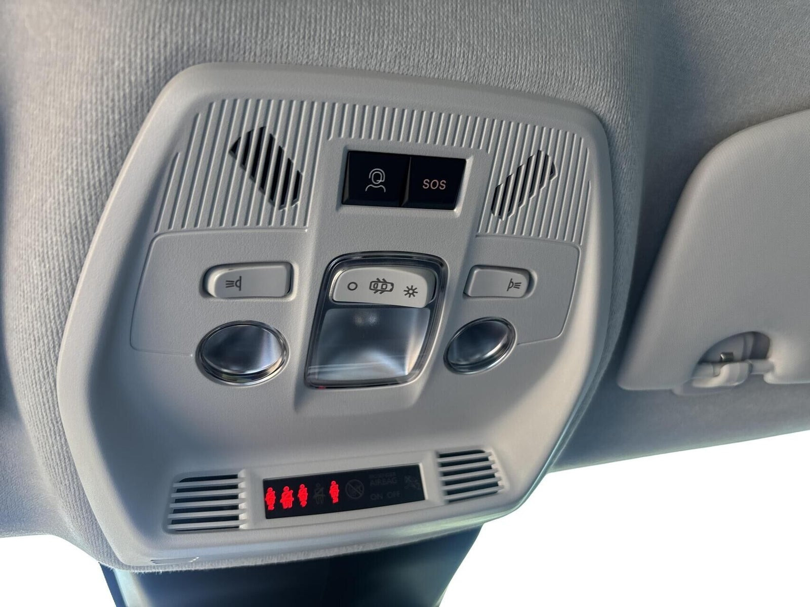 Rød Citroën e-C3 Aircross fra 2026
