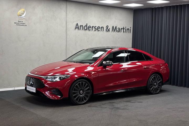Rød Mercedes CLA250+ fra 2025