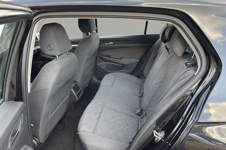 Sort VW Golf fra 2021
