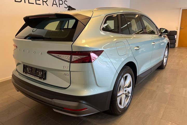 Grå Skoda Enyaq fra 2023
