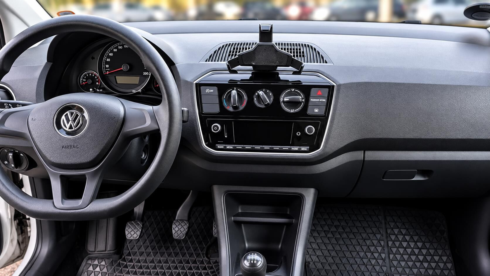 Hvid VW UP! fra 2018
