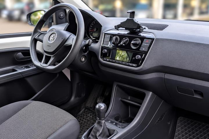 Hvid VW UP! fra 2018