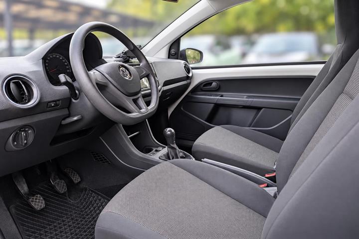 Hvid VW UP! fra 2018