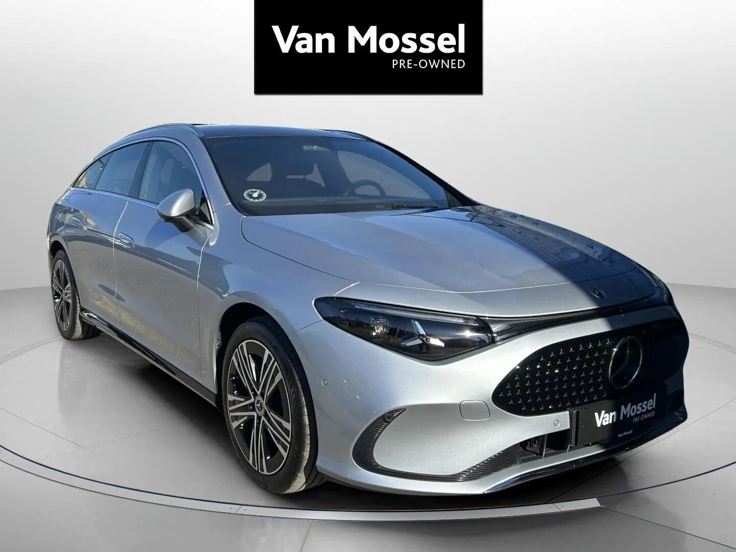 Sølv Mercedes CLA250+ fra 2026