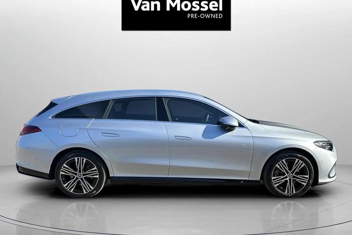 Sølv Mercedes CLA250+ fra 2026