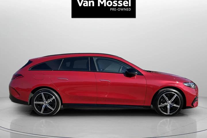 Rød Mercedes CLA250+ fra 2026