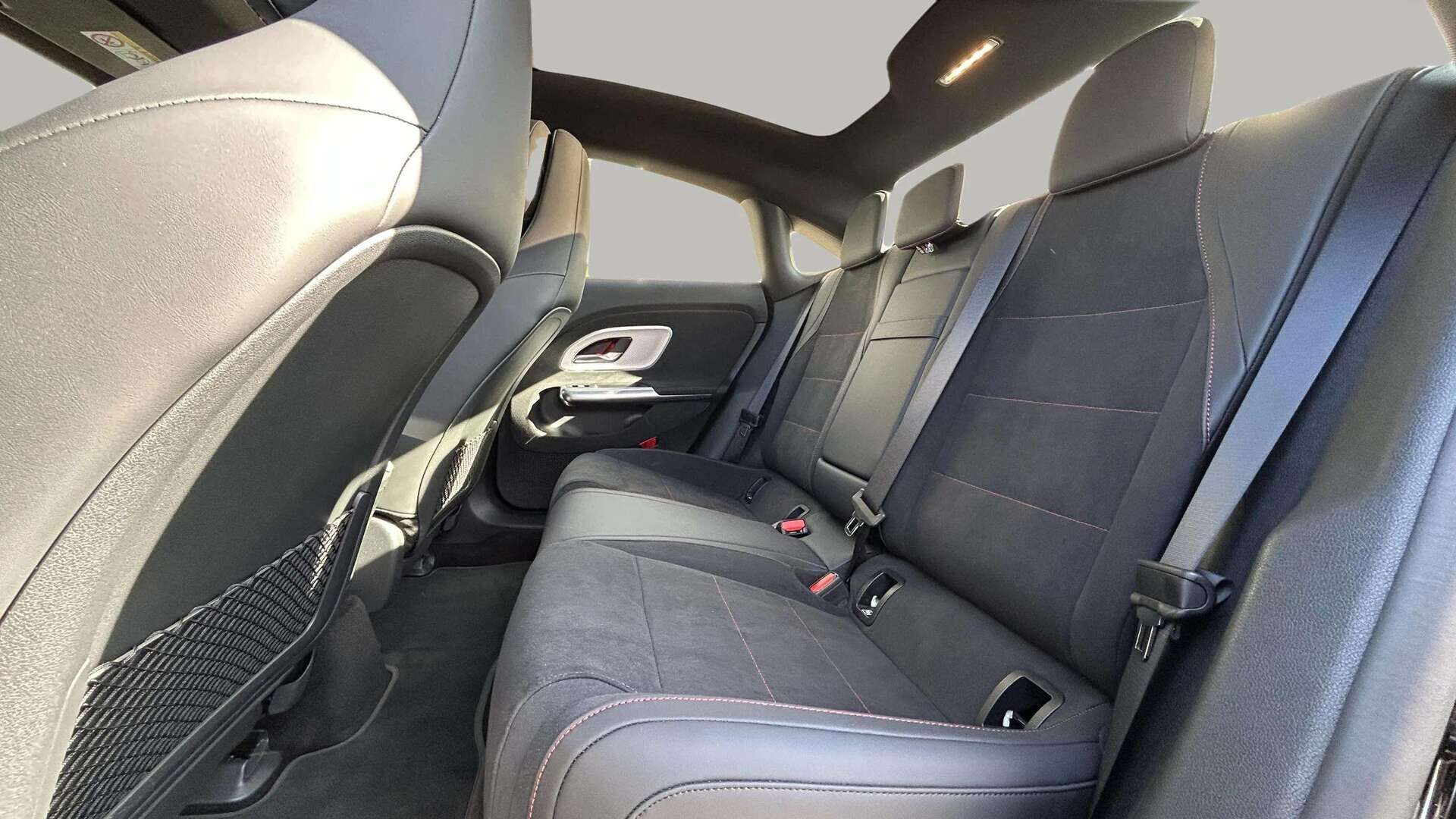 Sort Mercedes CLA250+ fra 2026